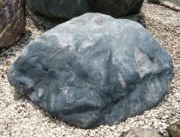 （日高青石）高さ３０ｃｍ ／ 幅９０ｃｍ ／ 奥行７５ｃｍ　　天然￥１６８，０００